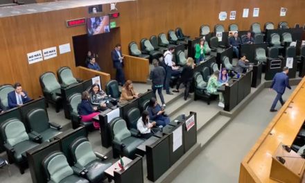 EL CONGRESO CONTINÚA SIN SACAR INICIATIVAS POR FALTA DE QUORUM