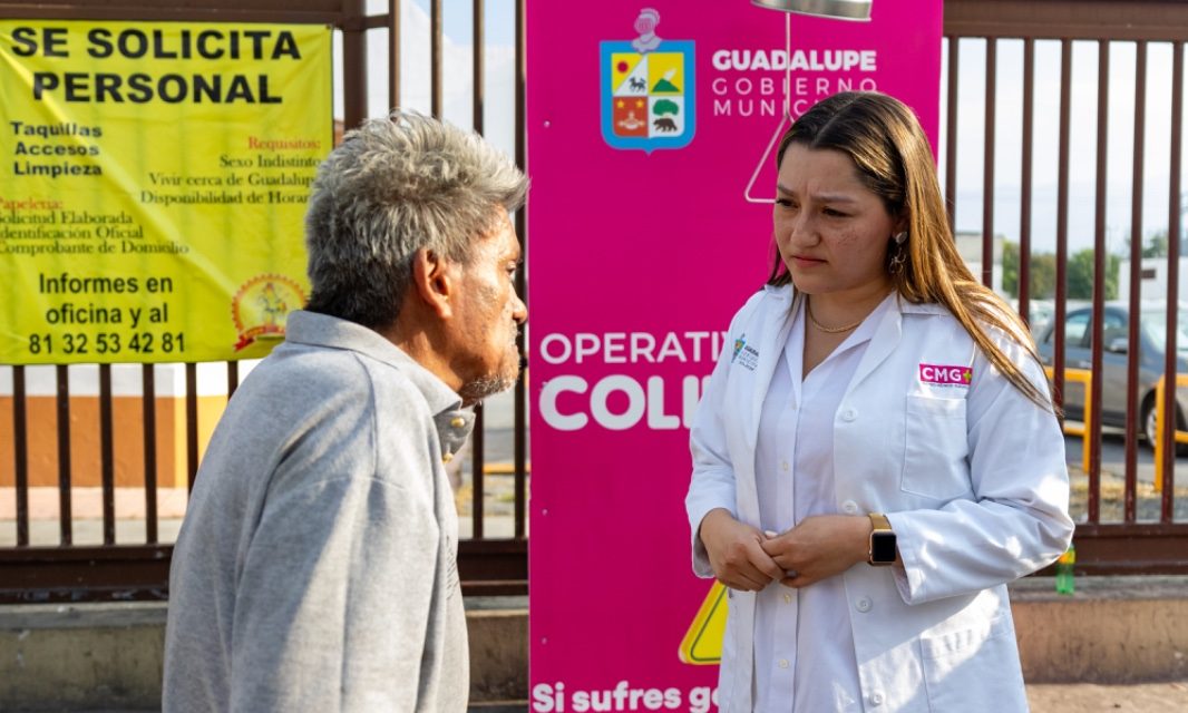 EL MUNICIPIO DE GUADALUPE INSTALA REGADERAS EMERGENTES PARA PREVENIR GOLPES DE CALOR