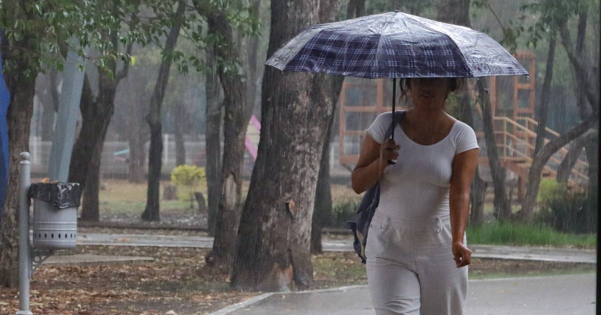 ALERTAN POR LLUVIAS Y VIENTOS FUERTES EN NUEVO LEÓN