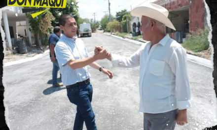 PACO TREVIÑO SUPERVISA AVANCE EN PAVIMENTACIÓN DE LA COLONIA ISMAEL FLORES