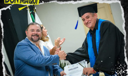 MIGUEL ÁNGEL SALAZAR FELICITA AL PERSONAL DE MONTEMORELOS POR TERMINAR EL BACHILLERATO