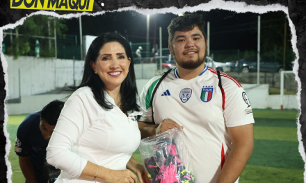 PATY SALAZAR ENTREGA UNIFORMES A 65 EQUIPOS DE LA LIGA MUNICIPAL DE FUT 7