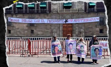 TRAS PRIMERA REUNIÓN, TIENEN EXPECTATIVA DE REABRIR SU CASO PADRES DE LOS 43 DE AYOTZINAPA