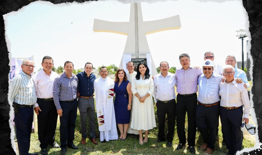 PATY SALAZAR COLOCA LA PRIMERA PIEDRA DE LA PREPARATORIA CIA EN ALLENDE, NUEVO LEÓN