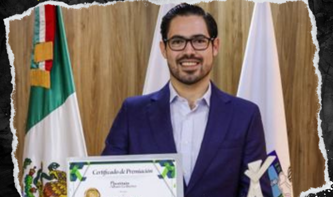 DAVID DE LA PEÑA RECIBE RECONOCIMIENTO POR INNOVACIÓN EN CIUDADES INTELIGENTES DEL MUNICIPIO DE SANTIAGO