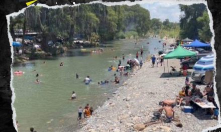 RÍO RAMOS SIGUE LLENO DE TURISTAS A PESAR DE LAS RESTRICCIONES