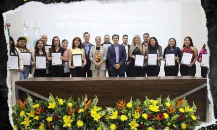 GOBIERNO DEL ESTADO ENTREGA CERTIFICADOS A 138 SERVIDORES PÚBLICOS TRAS CULMINAR CAPACITACIÓN PARA MEJORAR LA ATENCIÓN CIUDADANA