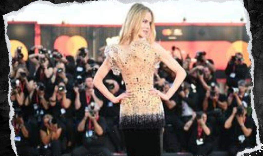 NICOLE KIDMAN DESPUÉS DE 20 AÑOS ACUDE A LA ALFOMBRA ROJA DEL FESTIVAL DE VENECIA