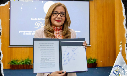 COMISIÓN DE DERECHOS HUMANOS DE NUEVO LEÓN Y PERIODISTAS FIRMAN PETICIÓN PARA GARANTIZAR LIBERTAD DE EXPRESIÓN