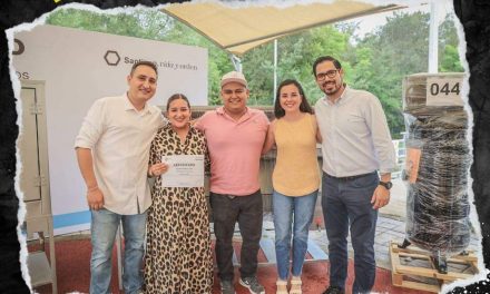 DAVID DE LA PEÑA ENTREGA EQUIPO DE TRABAJO A COMERCIANTES PARA IMPULSAR EMPRENDIMIENTOS