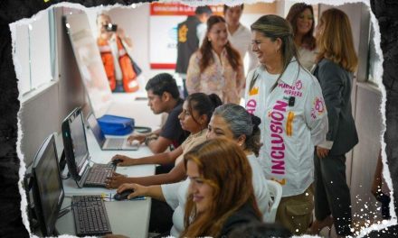 MARTHA HERRERA INAUGURÓ AULA MÓVIL PARA IMPULSAR LA ALFABETIZACIÓN DIGITAL EN JUÁREZ