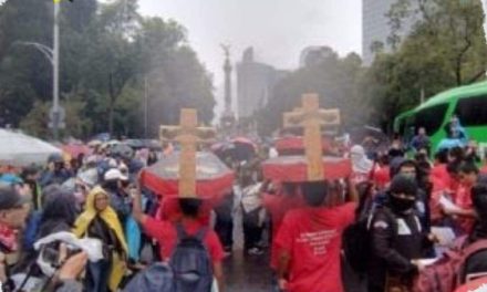 RECUERDAN CON MARCHAS EN CIUDAD DE MÉXICO LOS 10 AÑOS DE LA DESAPARICIÓN DE LOS 43 NORMALISTAS DE AYOTZINAPA