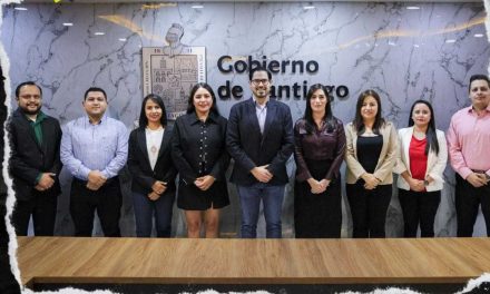 DAVID DE LA PEÑA PRESENTA A LOS NUEVOS TITULARES DE SECRETARÍAS EN EL MUNICIPIO DE SANTIAGO