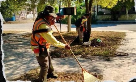 MIGUEL ÁNGEL SALAZAR CONTINÚA LABORES DE MANTENIMIENTO EN ÁREAS VERDES Y PARQUES DE MONTEMORELOS