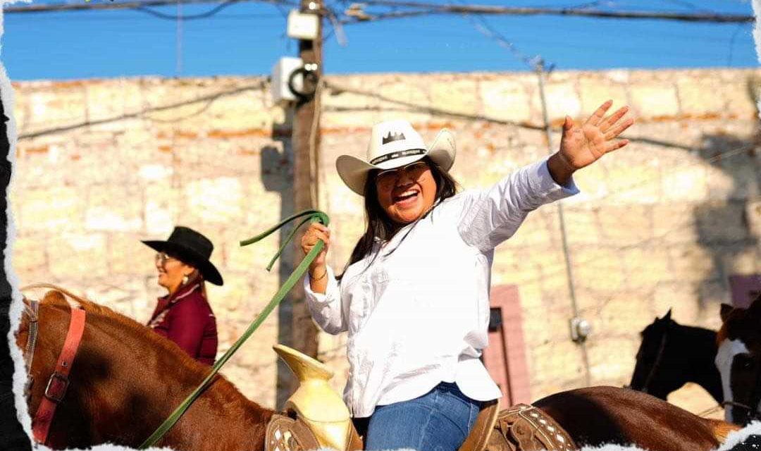 DIPUTADA MARISOL GONZÁLEZ PARTICIPA EN LA TRADICIONAL CABALGATA DE LA FAMA EN SANTA CATARINA