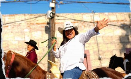 DIPUTADA MARISOL GONZÁLEZ PARTICIPA EN LA TRADICIONAL CABALGATA DE LA FAMA EN SANTA CATARINA