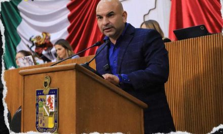 EL DIPUTADO PANISTA JOSÉ LUIS SANTOS PRESENTA INICIATIVA PARA GARANTIZAR INCLUSIÓN DE ESTUDIANTES ZURDOS EN LAS AULAS