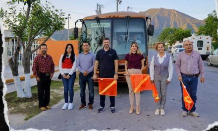 LA DIPUTADA DE MC, MELISA PEÑA Y EL ALCALDE GERARDO DE LA MAZA ENTREGAN TRANSPORTE ESCOLAR A JÓVENES DE EL CARMEN