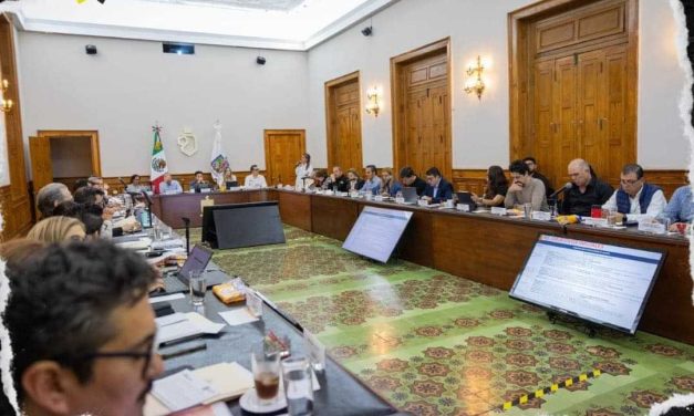 EL GOBERNADOR SAMUEL GARCÍA EXHORTA A SU GABINETE A REDOBLAR ESFUERZOS Y MANTENER UN COMPROMISO CON LA GENTE