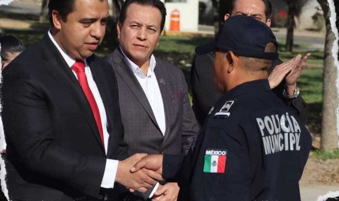 EL ALCALDE JESÚS NAVA LIDERA CONTRATACIÓN DE POLICÍAS EN NUEVO LEÓN