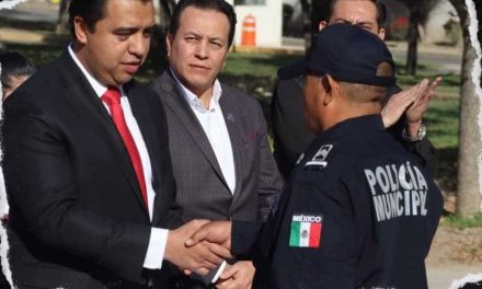 EL ALCALDE JESÚS NAVA LIDERA CONTRATACIÓN DE POLICÍAS EN NUEVO LEÓN