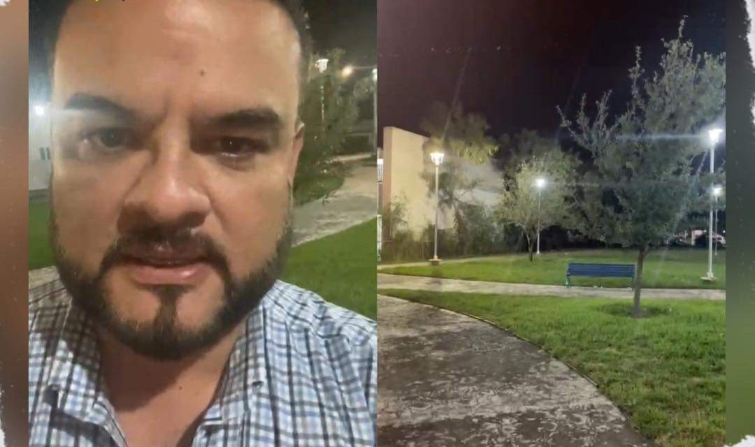 EL ALCALDE CARLOS RODRÍGUEZ ILUMINA PLAZA DE LA COLONIA CASA BLANCA EN CADEREYTA