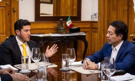 SE REÚNEN EL GOBERNADOR DE NL, SAMUEL GARCÍA Y MARIO DELGADO SECRETARIO DE EDUCACIÓN NACIONAL EN PALACIO DE GOBIERNO