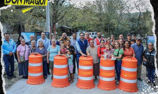 DAVID DE LA PEÑA INAUGURA CALLE PAVIMENTADA CON CONCRETO HIDRÁULICO