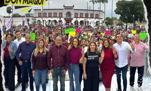 ENCABEZAN ANDRÉS MIJES Y CLARA LUZ FLORES ASAMBLEA MORENISTA EN ESCOBEDO