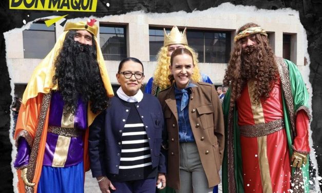 CLARA LUZ FLORES CELEBRA EL DÍA DE REYES EN LA SECRETARÍA DE GOBERNACIÓN