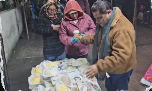 MARIO ESCOBAR Y SU ESPOSA DOLORES BAZALDÚA PROMUEVEN LA SOLIDARIDAD