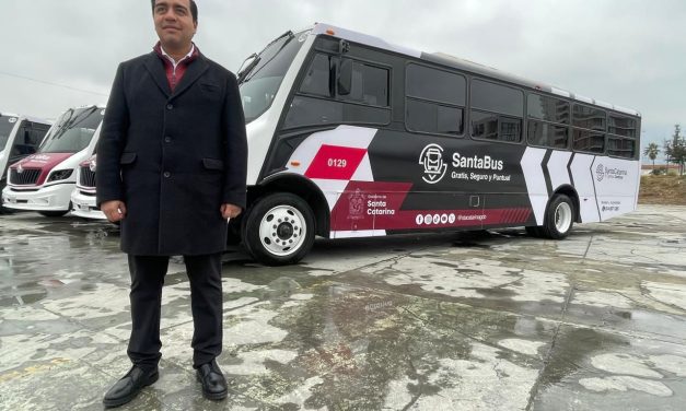 JESÚS NAVA Y EL SANTA BUS: LA RUTA DEL SERVICIO PÚBLICO HACIA EL 2027