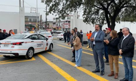 HÉCTOR GARCÍA ENTREGA PATRULLAS DE POLICÍA Y TRÁNSITO, DESTACANDO AVANCES EN LA SEGURIDAD