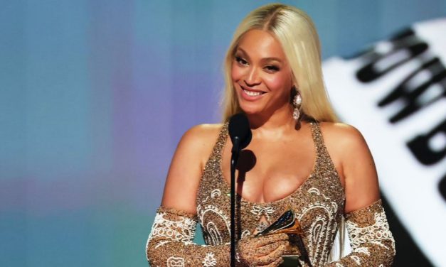 BEYONCÉ HACE HISTORIA EN LOS GRAMMY