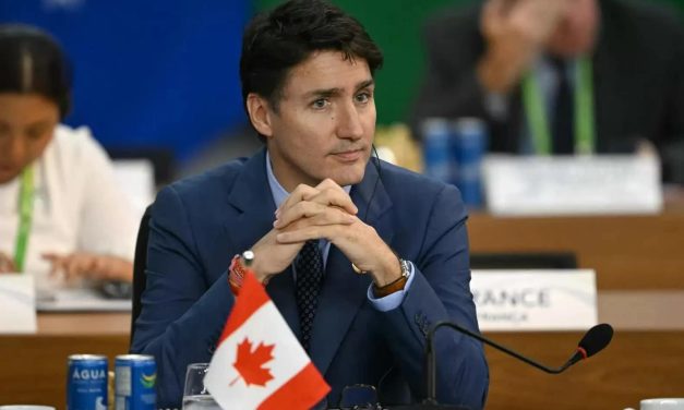 TRUDEAU ADVIERTE QUE “TRUMP QUIERE ANEXAR A CANADÁ PARA APROPIARSE DE SUS MINERALES”