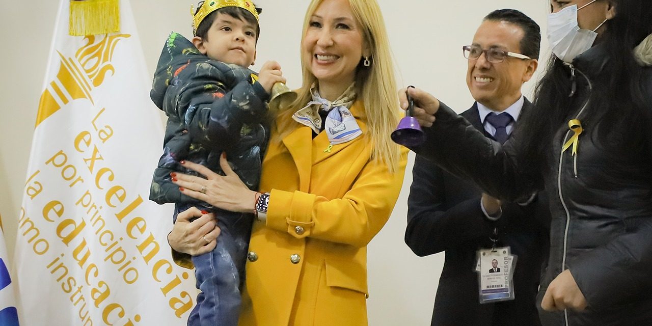 DOS NIÑOS CELEBRAN EN EL HOSPITAL UNIVERSITARIO QUE SUPERAN EL CÁNCER GRACIAS A LA COBERTURA UNIVERSAL