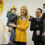 DOS NIÑOS CELEBRAN EN EL HOSPITAL UNIVERSITARIO QUE SUPERAN EL CÁNCER GRACIAS A LA COBERTURA UNIVERSAL