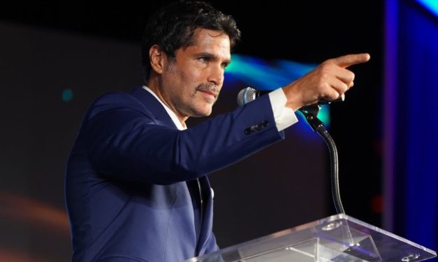 INE AUTORIZA A EDUARDO VERÁSTEGUI LA FORMACIÓN DEL PARTIDO “MOVIMIENTO VIVA MÉXICO”