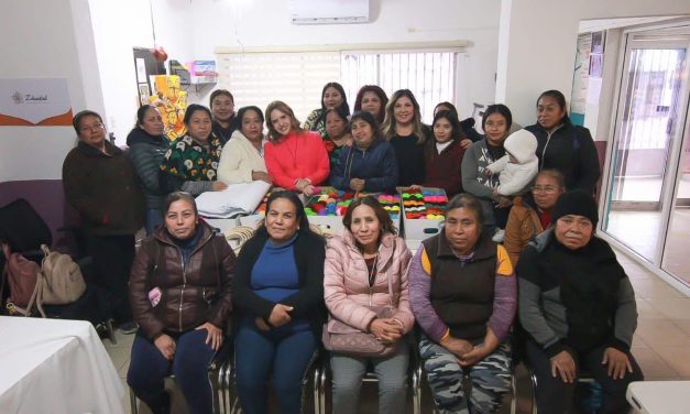 CLARA LUZ FLORES CARRALES REFUERZA APOYO A MUJERES INDÍGENAS EN ZIHUAKALI