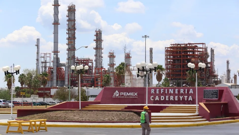 SECRETARÍA DEL MEDIO AMBIENTE ALERTA SOBRE ALTAS EMISIONES DE LA REFINERÍA DE CADEREYTA