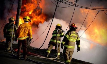 SAMUEL GARCÍA SUPERVISA INCENDIOS EN NUEVO LEÓN; MÁS DE 170 SINIESTROS Y EVACUACIONES MASIVAS