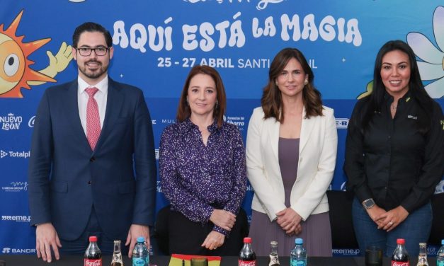 DAVID DE LA PEÑA MARROQUÍN ANUNCIA LA SÉPTIMA EDICIÓN DEL FESTIVAL CIELO MÁGICO EN SANTIAGO