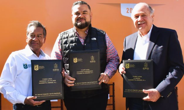 CARLOS RODRÍGUEZ RECIBE FUNDOS LEGALES PARA REGULARIZAR   PROPIEDADES EN CADEREYTA PARA MÁS DE 350 FAMILIAS