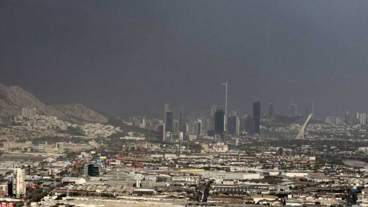 ACTIVAN SEGUNDA CONTINGENCIA AMBIENTAL EN MONTERREY POR INCENDIOS Y FUERTES VIENTOS