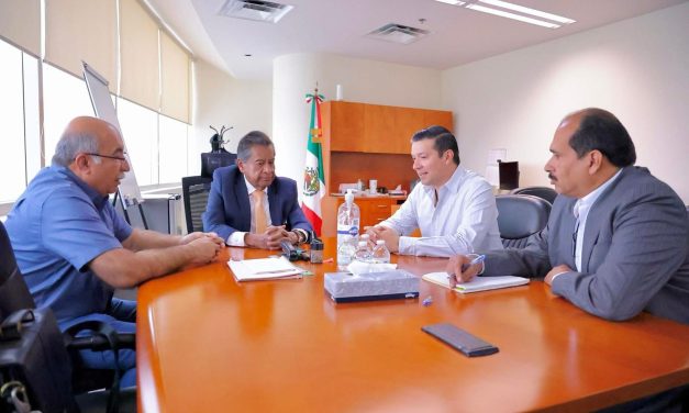 GERARDO DE LA MAZA SE REÚNE CON AUTORIDADES PARA FORTALECER CERTEZA JURÍDICA EN EL CARMEN