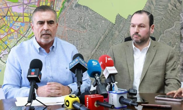 CÉSAR GARZA DESMIENTE ALBAZO Y ANUNCIA MÁS CONSULTA SOBRE REFORMAS URBANAS EN MONTERREY