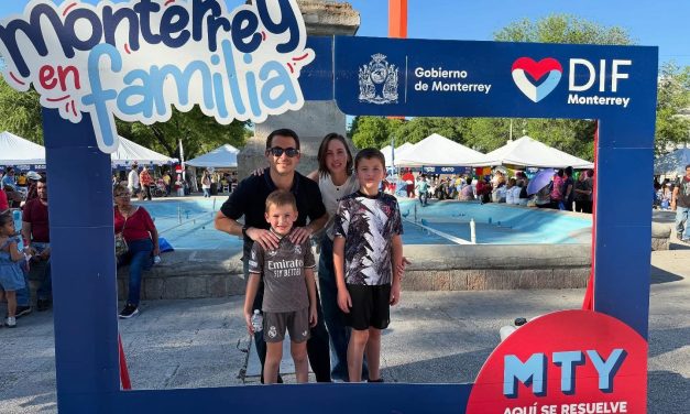MARCELO SEGOVIA ACUDE CON SU EQUIPO Y FAMILIA EVENTO DEL DIF MONTERREY