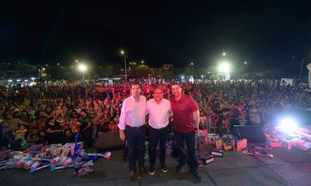 ANDRÉS MIJES CELEBRA A LA NIÑEZ DE ESCOBEDO CON UNA JORNADA LLENA DE ALEGRÍA