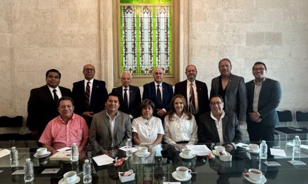 CLARA LUZ FLORES CARRALES FORTALECE EL VÍNCULO CON LÍDERES EVANGÉLICOS PARA LA CONSTRUCCIÓN DE LA PAZ