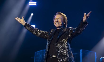 RAPHAEL ANUNCIA SU REGRESO TRAS SUPERAR UN LINFOMA CEREBRAL